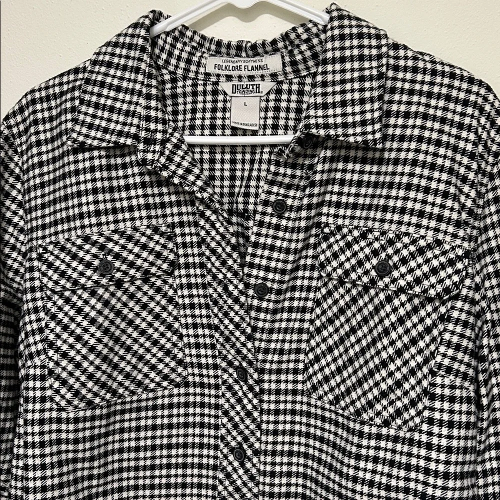 Duluth Trading Co Folklore Button-Front flannel- plaid  Print size large - Picture 3 of 12